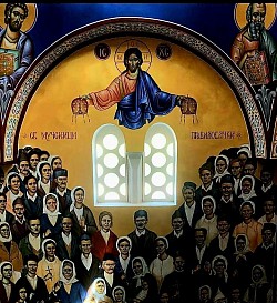 zidno slikarstvo u narteksu crkve sa prikazima svetaca i praznika u vizantijskom stilu - freske na svodovima crkve, detaljni prikazi svetaca i Hrista Svemogućeg u kupoli crkve Svetog Arhanđela Gavrila